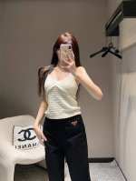 Chane* 25春夏新款 针织吊带背心丨独家高版出品！定制羊绒纱线织造 亲肤舒适 弹力好穿 吊带小背心版型 通体满铺绞花重工钩针纹理 纤细吊带修饰肩部优美线条