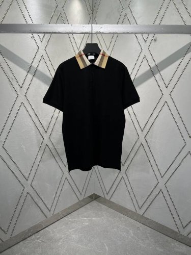 巴宝莉 25Ss新款polo 衫，选用棉质珠地网眼布面料打造。搭配 Burberry 格纹衣领，呈现修身版型。 码数：S.M.L.Xl.Xxl.