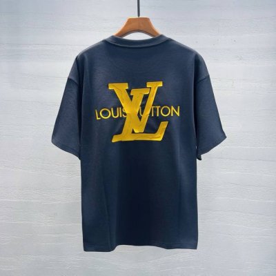 驴家 2025夏季新款短袖 走秀款 今年最新最设计 非常洋气 独家定制原版纯棉面料 最新图案设计 垂感超好不易褶皱 不起球 透气舒适 细节走线完美无瑕疵 上身效