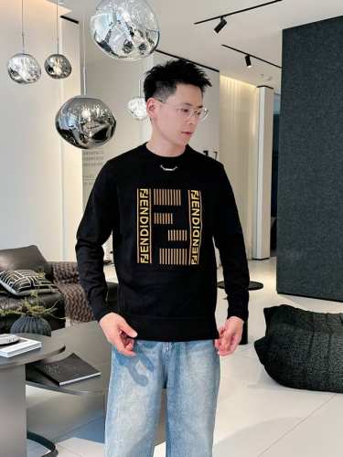 P250 Fendi芬迪 秋冬新款 圆领羊毛衫 男女通穿情侣秋冬必备款 F家超重工炸街款来啦来啦 所见即所得 大幅超高密度3D立体刺绣 视觉冲击效果震撼 高定五
