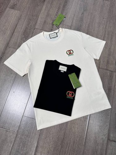 Gucci 短袖T恤 工艺：刺绣 颜色：黑色 白色 码数：S~Xl 面料：精梳紧密棉盖棉280G 柔顺手感，做工细致。男女同款宽松版型！