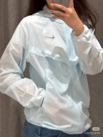 细节 ，耐克情侣款皮肤衣防晒服最高版本可随意对比 柜子同步更新上市Nike耐克轻薄外套皮肤衣防晒衣 穿上身冰冰凉凉的感觉 情侣款 可男女同款！连帽拉链设计 内里