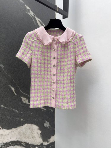 c家 25Ss 春夏新品小香风编织粗花呢格纹短袖小外套 定制雪纺花边领口拼接设计 绝美高级彩纱编织面料实物超美 立体肌理感精致感满满 上身自带一种高贵气质 法式