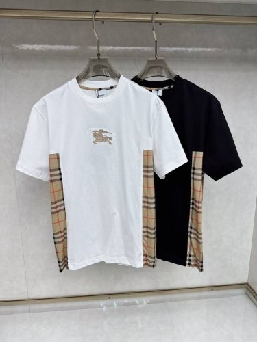 巴宝莉 2025早春 最新款短袖T恤，原标 定制面料，手感柔软，穿着舒适，做工精细.上身效果无敌帅气， 码数 S-2Xl