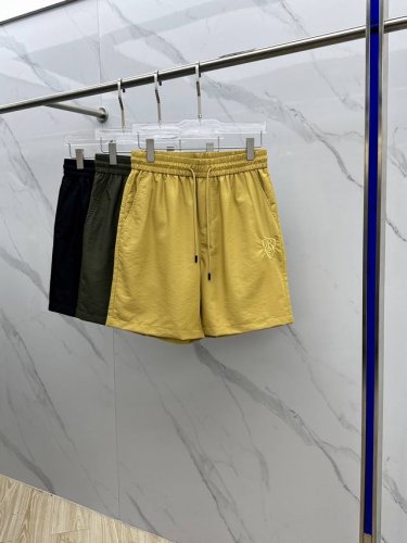 Burberry*巴宝莉 2025春夏季新款男士速干短裤 最休闲的时尚美学 原版裤型上身休闲百搭 随性慵懒范 高级定制速干面料 订制工艺 Logo战马刺绣 舒适