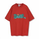 Dioxsw25Ss 蛇年限定刺绣T恤短袖 前后幅下摆采用数码直喷印花，满幅大尺寸花型，前幅采用日本进口田岛绣花机刺绣，图案绣花针数达到十三万针，对线色配缎面贴