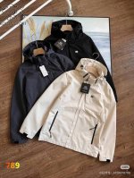 p210 kolonsport/科隆工装三防连帽夹克冲锋衣夹克 防水户外休闲徒步外套，防泼水设计！ 不管是细节还是材质上还原度极高！ 胸口上采用立体树家经典装饰