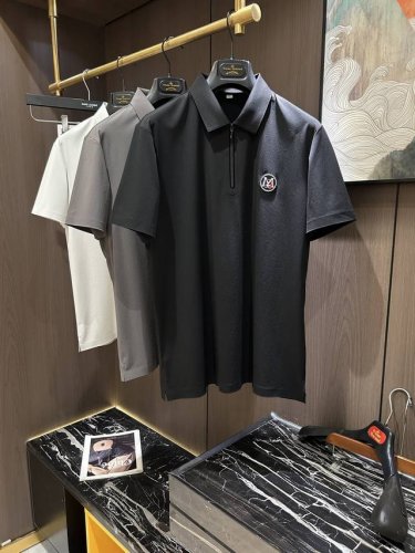 p200 mon25S春夏男士Polo 胸前标志性Logo徽标 整体非常的轻商务休闲！！上身轻盈舒适顺滑 到手绝对让你觉得物有所值的一件单品！！！码数M-3Xl