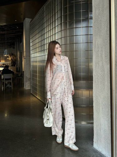 一套Celin* 新款松紧腰阔腿裤 图案印花面料装饰 时尚大方 长袖衬衫 时尚大方 单色三码Sml