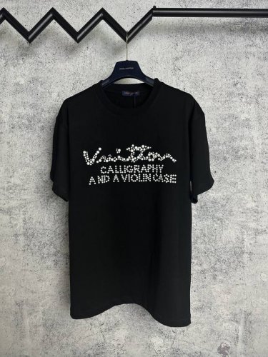 louis Vuitton*路易威登 lv高定珠珍Logo短袖T恤 定制280克32支全棉双纱紧密爽滑面料 布面干净 布纹清晰 手感非常细腻扎实 更加力挺 舒适