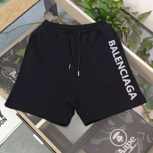 高版本 2025新款Balenciaga巴黎世家反光字母图案Logo印花休闲情侣毛圈五分短裤，采用360G重大毛圈面料，质感一流，作为当下超火的品牌，没有夸张的