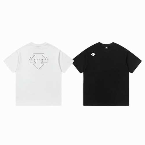 Descente 迪桑特专柜同步正面小标后背镂空标识 Logo 印花情侣圆领休闲短袖-原单版本 Color：白色 黑色 Size：S M L Xl Number