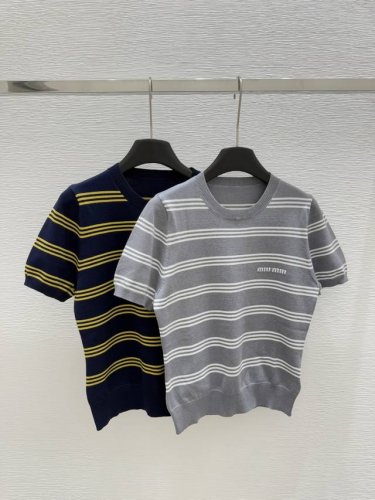 m家 早春新款 圆领条纹针织短袖 颜色：灰色 宝蓝色 尺码：36.38.40