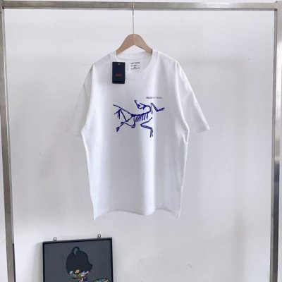 官网2025新款始祖鸟Arcteryx 百分百棉T恤背后图案 男女同款T恤。 260纯棉双纱纯棉面料人体舒适最佳克重 无与伦比的数码直喷工艺 还有小红书超级爆的