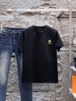 P180 Lp 高定面料 玉蚕丝般的丝滑 2025春夏新品上市时尚经典圆领短袖时尚单品设计，更加时尚舒适，高标准定制，上身非常有型，经典Logo 客供辅料，客供
