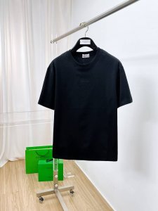 调价 调价 市场有仿版认准工艺和面料 25Ss普拉达纯棉最新面料 最高版本 经典标识图案Logo时尚简约潮流短袖 最顶级的品质专柜原单短袖 顶级制作工艺进口面料