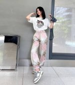 Givenchy 纪梵希蜘蛛字母短袖T恤 上身图