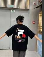 Fila斐乐24Ss圆领短袖半袖T恤 面料采用260克纯棉双纱食毛面料 双线二本针压线 久洗不变形 原版定制三标 高端进口印花 随意水洗 情侣可穿 男女同款 黑