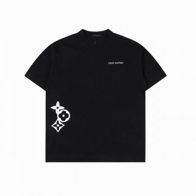 louis Vuitton 路易威登 Lv 25Ss 腰间三花短袖T恤 面料采用定制240G 26支特滑双股精棉平纹高密无尘全棉布料。前幅高密度加厚，走线平整，