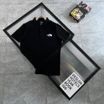 上新 无优惠 The North Face 北面经典基础款翻领胸标Logo短袖T恤，夏季polo衫短袖，商务休闲简约风，上身帅气百搭，夏季必备百搭奢潮单品 高端