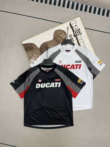 supreme X Ducati 杜卡迪 联名款 Ss24 Week16 硅胶皮质 Logo字母球衣短袖 男女同款 整件衣服10处皮质硅胶 手感凹凸有致 区别市