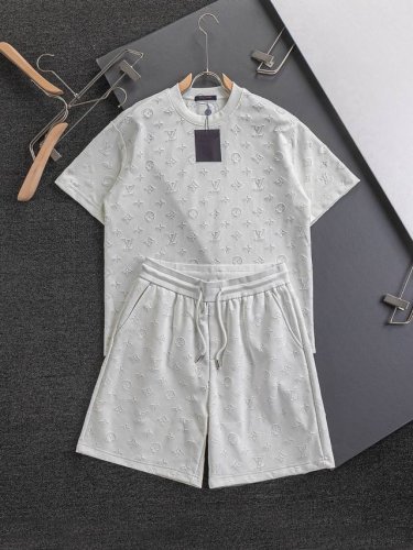 Louis Vuitton 路易威登 1V 驴家 微宽版型S-Xl 套装 lv 25Ss专柜同步走秀款 经典款 满身切割烧花字母Logo重工艺 +短裤 后开袋