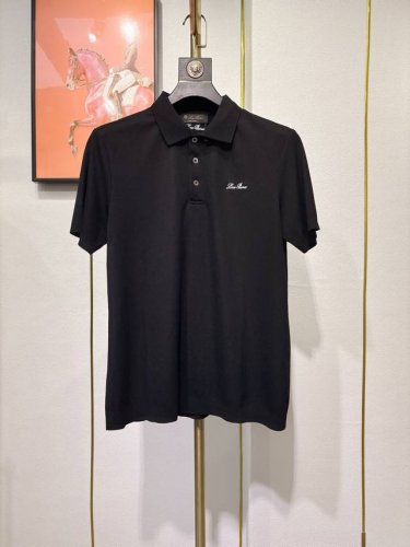 Lp新款推荐 男士刺绣标识翻领polo衫 品牌经典元素设计 采用高档顶级 双丝光棉质珠地布料 袖口和衣脚螺纹一片式针织成型 做工考究 柔软舒适 透气性极佳 手感