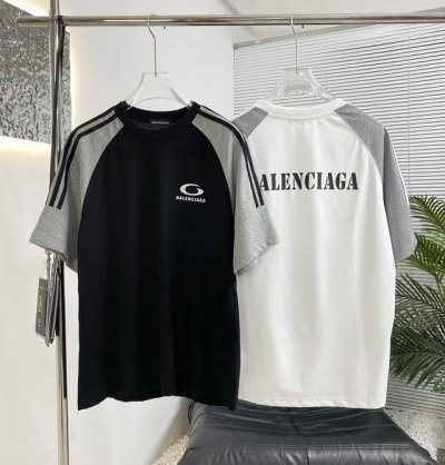 高品质Balenciaga美式新款插肩短袖 爆款爆款！面料采用优质柔软布料 上身杠杠好看！Oversize版型 亲肤性好透气吸汗 触感柔软细腻，轻薄透气 休闲慵