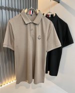 Mon蒙**口2025春夏新款男士原单男士短袖polo衫 贸易公司货 官网同步发售 此类型的基础单品是每季必出现的 客供进口珠地网眼棉 舒适性与透气性兼备 整体