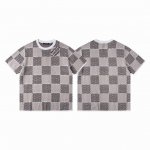 款号 Y146 louis Vuitton 路易威登提花款 采用新疆棉32支精梳棉 独特得提花凹凸鲜明 真的特别棒 随便搭什么都时尚感倍佳 做工细节方面与官网1