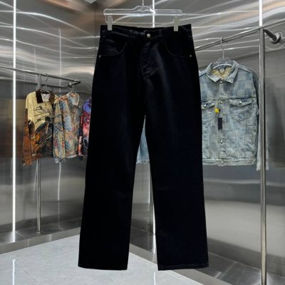芬迪 25新品 后口袋字母Logo压胶牛仔裤！特定最新品牌皮标 重磅单品~私渠稀有臻品 客供五金辅料 进口客供定织牛仔棉布面料,时尚又个性 超级百搭好看的一款