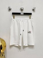 Armani阿玛尼 新款来袭 2025春夏新款休闲裤短裤，进口高密度定制面料，舒适柔软亲肤，笔挺不易起皱，简单明了，超级百搭上身效果超级棒时尚百搭，笔挺有型，衣