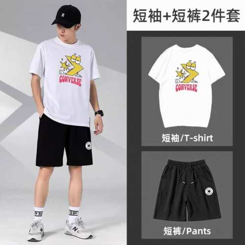 Converse 匡威经典短袖短裤运动套装！百搭不挑人！ 本款T恤采用纯棉面料！吸汗透气，贴身柔软！ 腰部松紧带抽绳，拉链口袋，运动時候可以放手机钥匙，非常方便