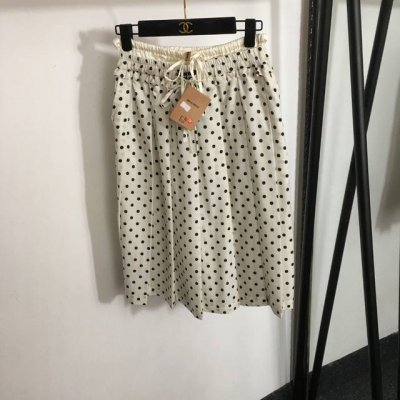款号3991 Miumi*新款 拼色拼接松紧腰波点印花半裙，白色，黑色，Sml， M码；腰围66弹力，长64 ”