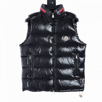 P460 Moncler蒙口 23Fw 新款男士立领隐形帽羽绒马甲 颜色：该马甲为黑色，表明它具有经典和低调的外观。 材料：由优质90绒面料制成，这保证了它的品