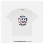 lv 25Ss 卡通彩色字母印花短袖 面料采用230克重精梳棉，定制32支1*1螺纹，成衣两遍水洗处理，面料舒适亲肤无异感，定制定染面料，纺织密度高，垂感佳，不