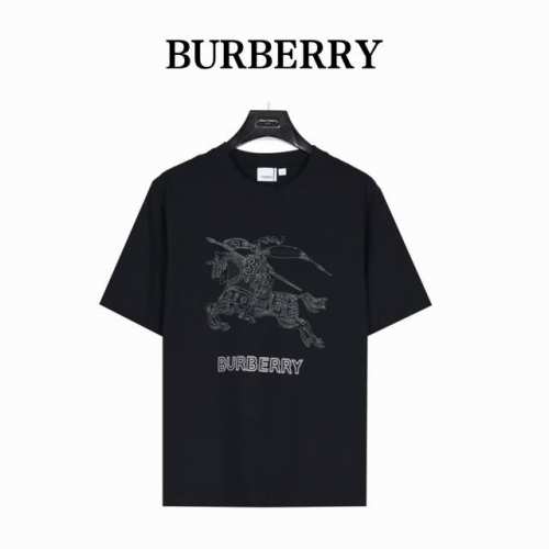 burberry 巴宝莉 刺绣骑士战马Logo短袖T恤 面料采用280克双纱纯棉面料+2X2配套螺纹，，订染颜色后整蚀毛处理， 对照原版做丝滑超柔处理， 布面肌