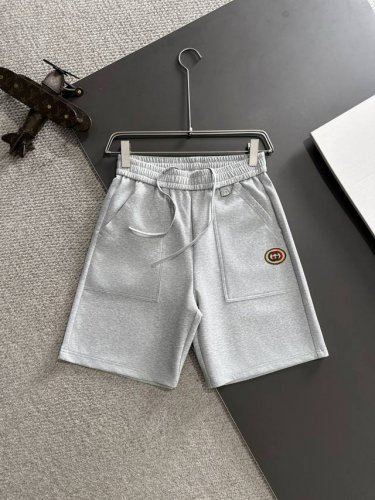 隔天出货 高品质 Gucci 古奇 2025春夏新款高定松紧带休闲净色宽松短裤，意大利进口机器制造，裤脚下摆二本针锁边，针脚细密牢固，专柜定制面料 透气舒适度高