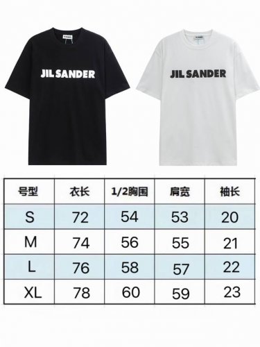 现货 Jil08 Jllsander春夏肤感字母印花圆领宽松T恤短袖男女同款.订织220克丝光棉手感丝滑舒适而且挺阔有型。 码数:S M L Xl颜色:黑色 白