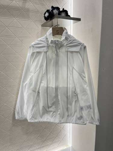 Louis Vuitto*2025新品上架 连帽防晒外套长裤套装 定制Yb进口轻薄防晒材质 透气舒适 防晒加倍 连帽抽绳拉链外套 大身素色 下摆松紧可利用抽绳调