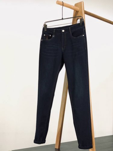 brunello Cucinelli 布鲁奈罗.库奇内利 2025Ss早春新品 高级时装感 休闲洗水牛仔裤 面料很特殊 超细精仿棉纱混纺 超柔舒适感 具备牛仔随