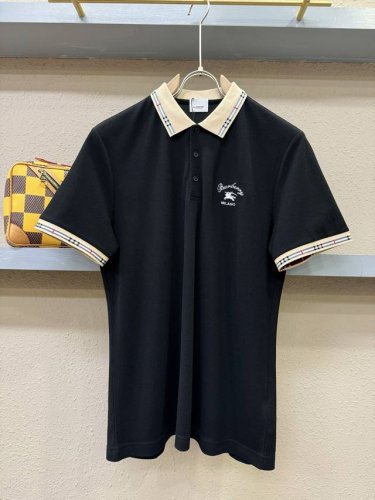 Burberry巴宝莉 2025官方春夏新款 专柜同步上市 男士翻领短袖Polo衫，高端主线系列，进口珠地丝光棉面料，质感一流，亲肤性极佳，触感丝滑细腻，时尚三