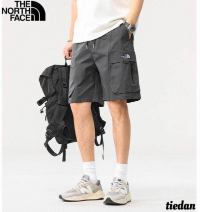 北面The North Face夏季新款，男士松紧腰抽绳系带复古日系多口袋休闲工装短裤，男士工装五分裤，显高短裤！ 颜色:卡其色，军绿色，黑色，灰色 尺码:S-