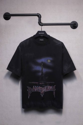 Aeniaa Fw23巴黎铁塔T恤短袖 克重240 磨破 做旧 割破 吊染 洗水 工艺处理 椭圆机印花 数码直喷工艺 对位整齐 无毛边 进口环保浆料刮浆 效果立