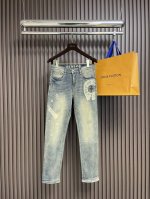 p270Chrome Hearts Ch 克罗心 梵文皮标十字架牛仔裤，不同水洗质感的款式，对腿细腿粗人士十分友好，直筒的版型十分修饰腿型 永不过时的适中长度，