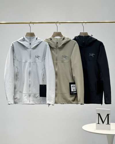 鸟家Gamma Lightweight Jacket 防风 男子 软壳夹克 这款Gammalt夹克采用轻薄耐磨的Wee Burly软壳面料，尼龙涤纶双织布经。D