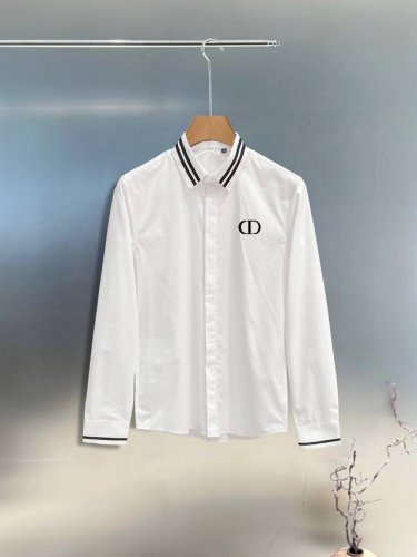 迪奥 专柜最新款男士必备款衬衫 100%天然棉 舒服透气 原单狠货 原版面料 柔软舒适 上身高端又奢华 足够场面的档次 这款衬衫无不骄傲的让你满意有面子 尺码