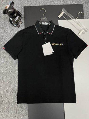 Moncler 蒙口 炫彩字母Logo新款polo衫 原版面料 官方同款 采用210克丝光珠地棉，定制 同缸染面料 手感非常舒服爽滑 版型挺阔有型 一线品牌代工