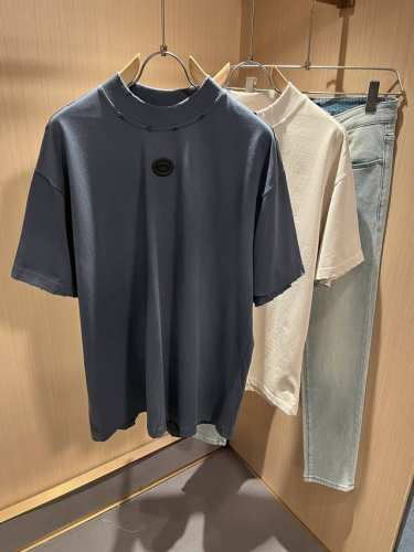 gucc*古家 2025春夏新款男女同情侣款休闲宽松棉质圆领短袖T恤衫！贸易公司渠道稀出，同步官网发售 ！ 2025春夏最新系列，经典时尚设计元素，为全新系列注