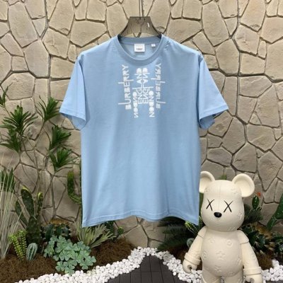 panda版本 供货 #代购级 巴宝莉 Burberry 徽标印花宽松短袖T恤 男女款 浅蓝色 秒杀市面上一切版本 只能说根本就不是一个级别的存在 不管是材质还